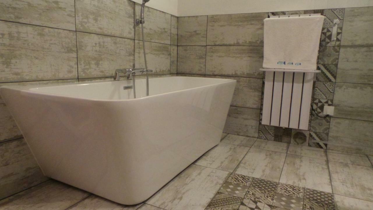 Number9 - Now With Air Conditioned Rooms Carlipa Eksteriør bilde